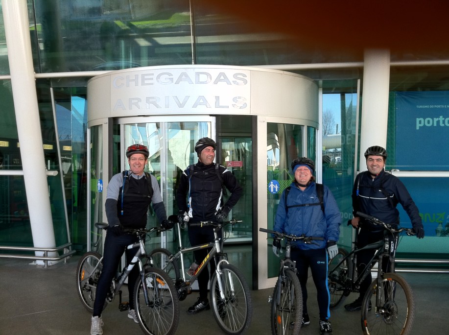 2011-02-27 - Aeroporto Dr. Francisco Sá Carneiro - Pedras Rubras