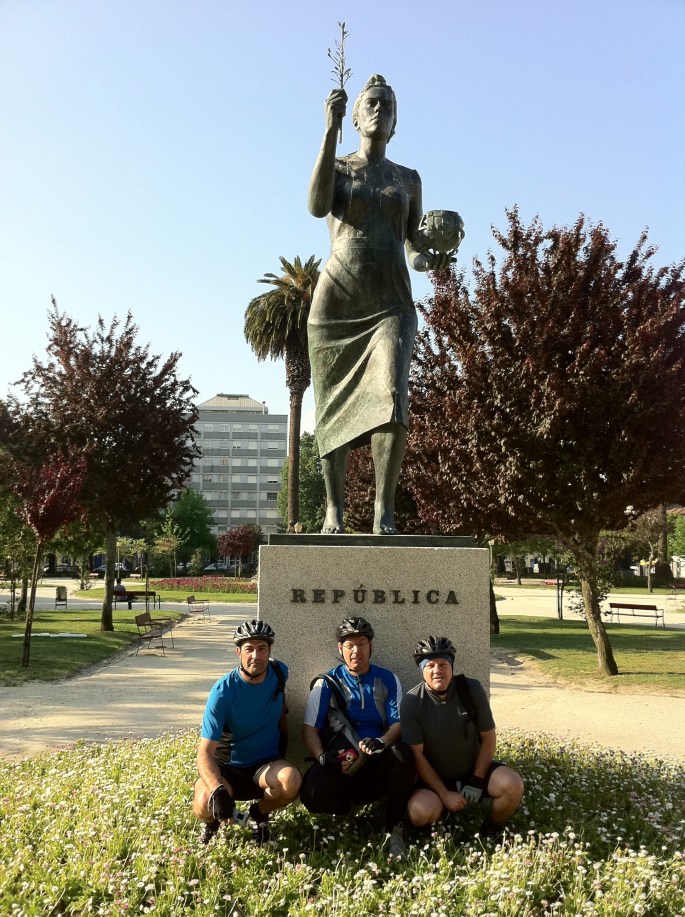 2011-04-17 - Praça da República - Porto