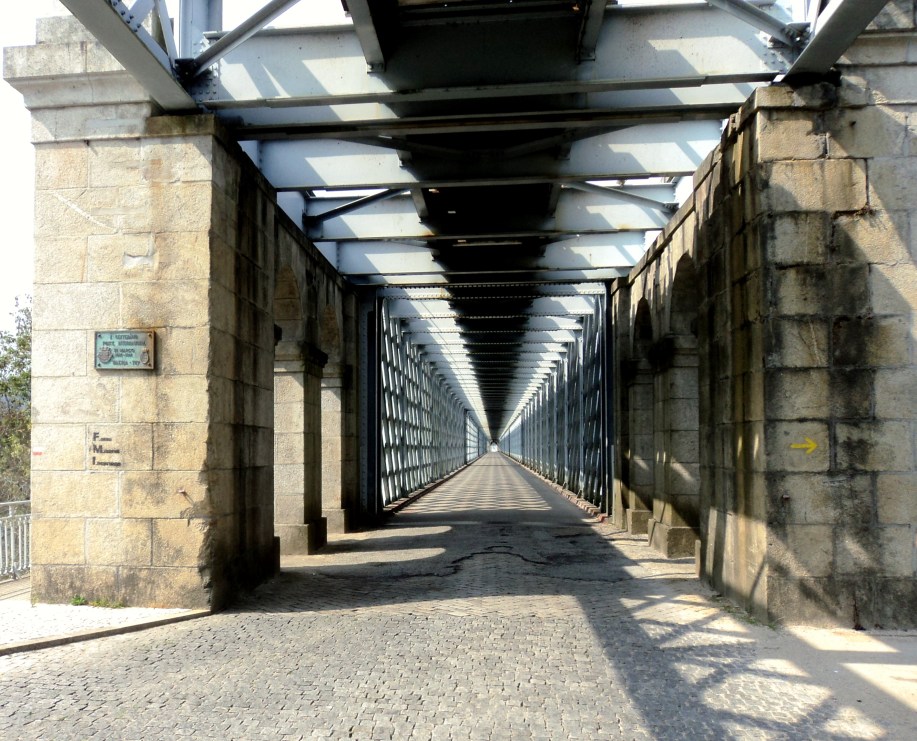 2011-09-16 - Valença - Ponte Internacional sobre o rio Minho - António Oliveira