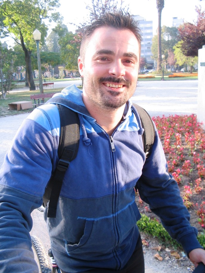 25 - SÉRGIO GUIMARÃES