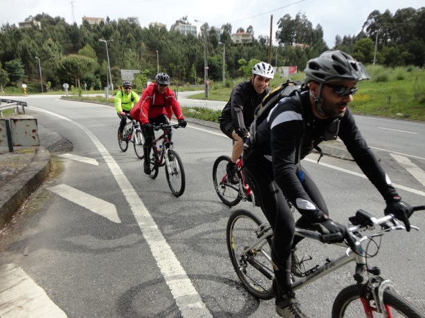 Na marginal, ainda em fase de aquecimento...