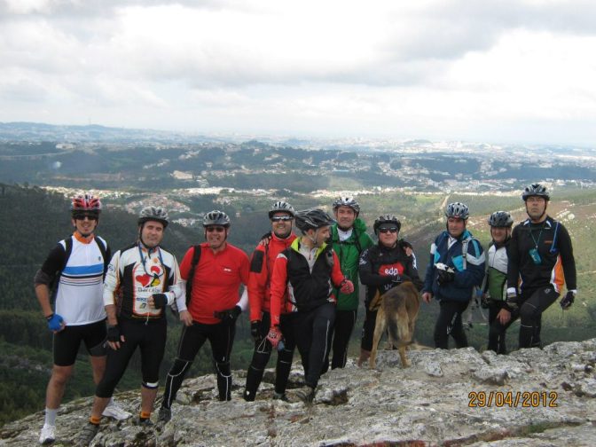 ... a foto de grupo no alto de Pias ...