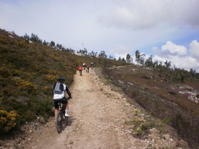 ... sobe, sobe, sobe ...