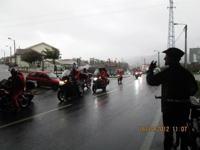 Motards Pai Natal... no próximo Domingo é o Dar ao Ped@L que lhes toma a vez.