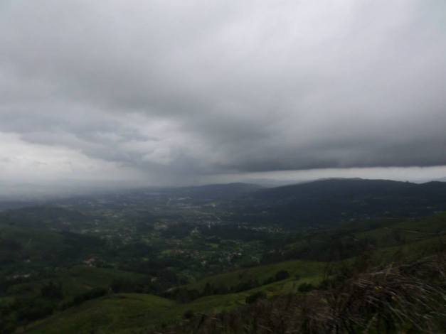 ...a Tempestade aproxima-se rapidamente...