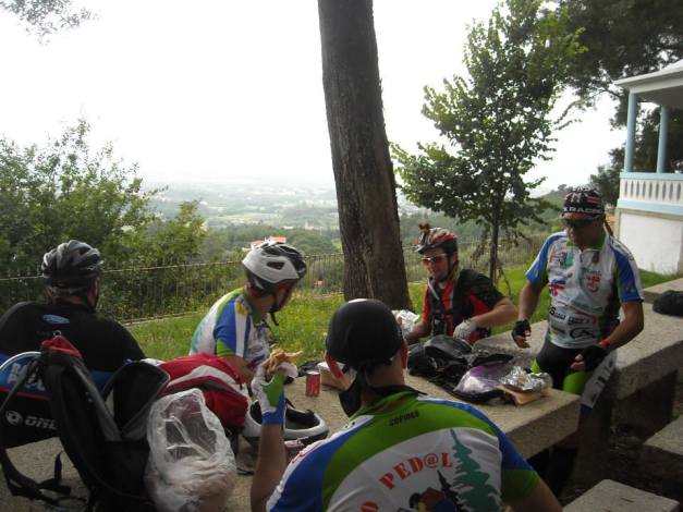 ...depois de tanta subida, é preciso repor os "níveis"!