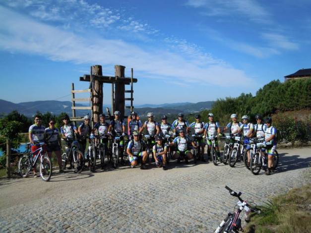 O grupo presente no 4.º Passeio Dar ao Ped@l - Póvoa do Lanhoso