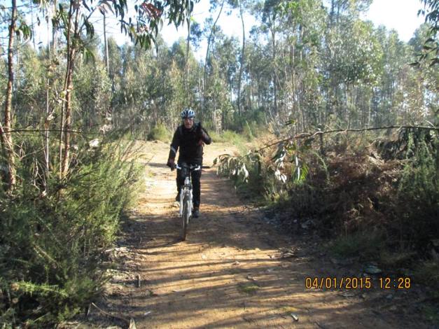 O César também nos fez companhia desta feita e trouxe o Luís Almeida, o monstro do BTT.